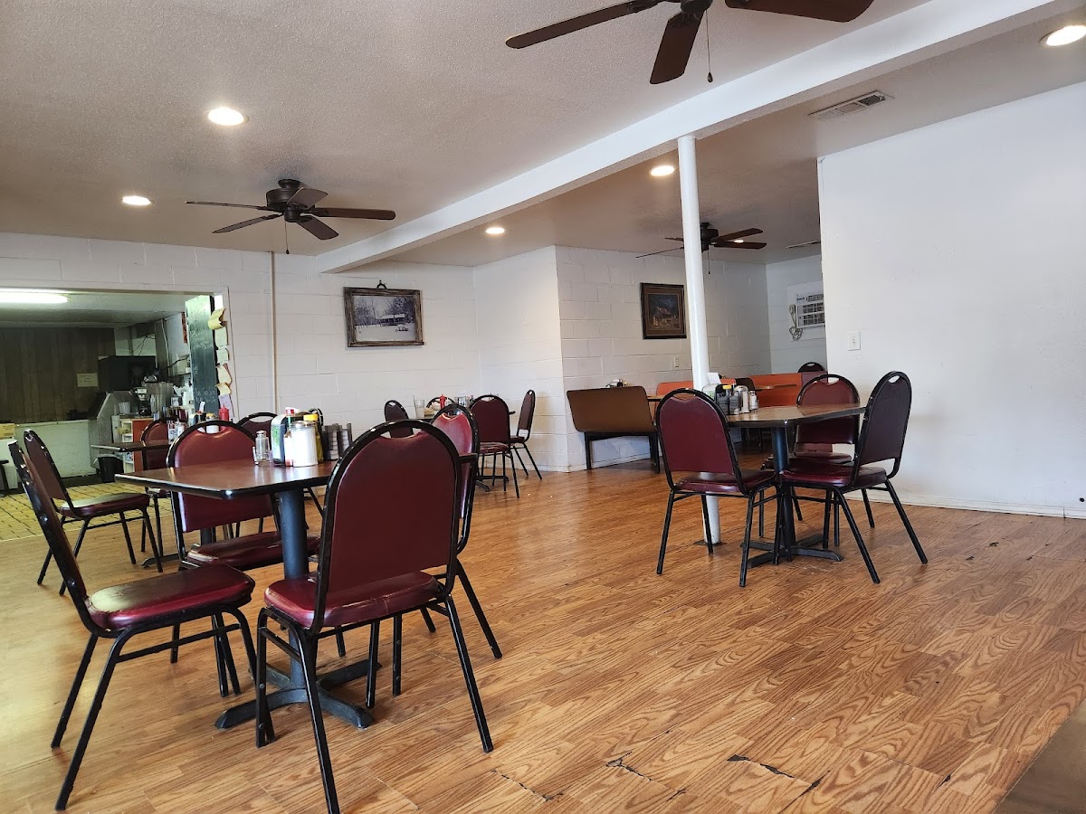 Howard's Cafe